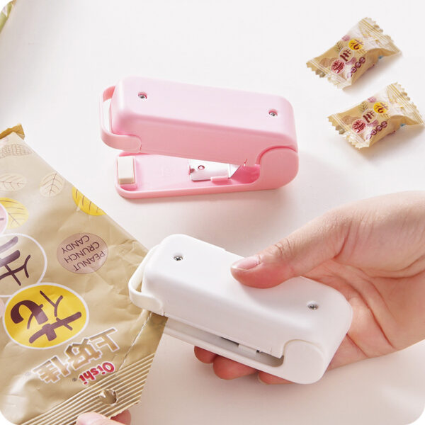 Portable Mini Sealer Home Heat Bag Plastic Food Snacks Bag Sealing Machine